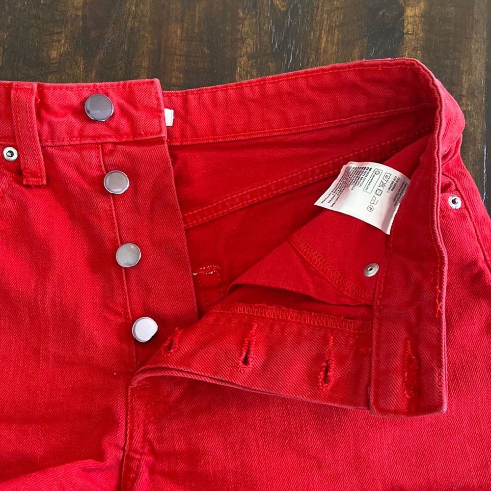 H&M Red Shorts - Picture 2 of 12